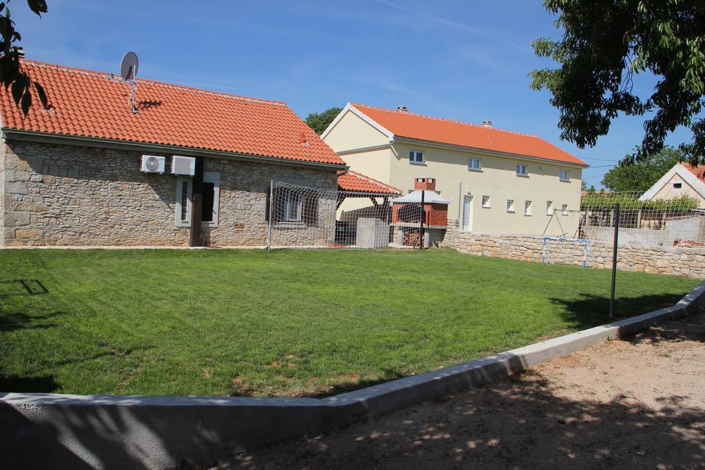 Villa Rural House Gluic Bogatić Habitación foto